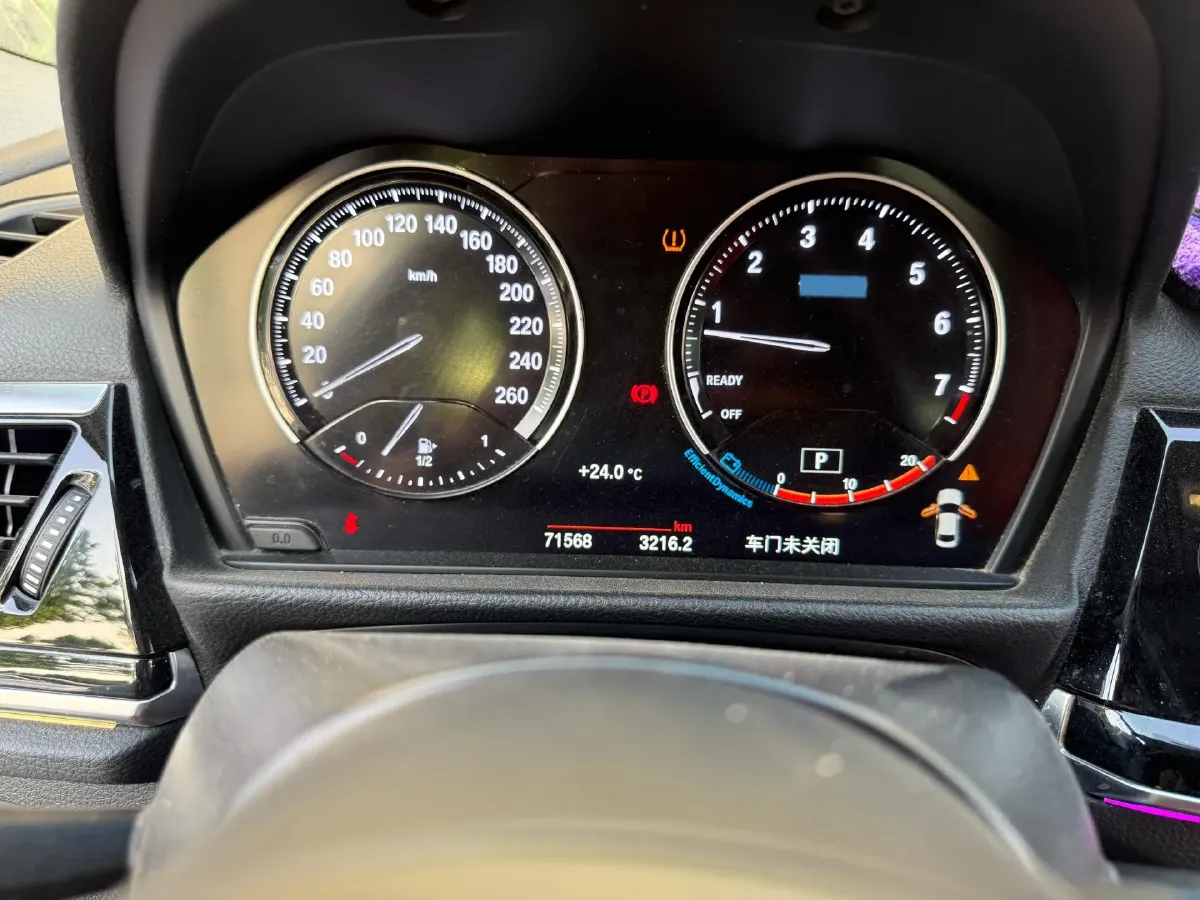 2022 BMW 1 Series 2.0T 192HP L4 7DCT,autocango,china used car exporter,china ev exporter,chinese used car exporter,chinese used ev exporter