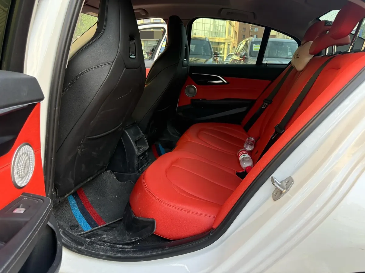 2022 BMW 1 Series 2.0T 192HP L4 7DCT,autocango,china used car exporter,china ev exporter,chinese used car exporter,chinese used ev exporter