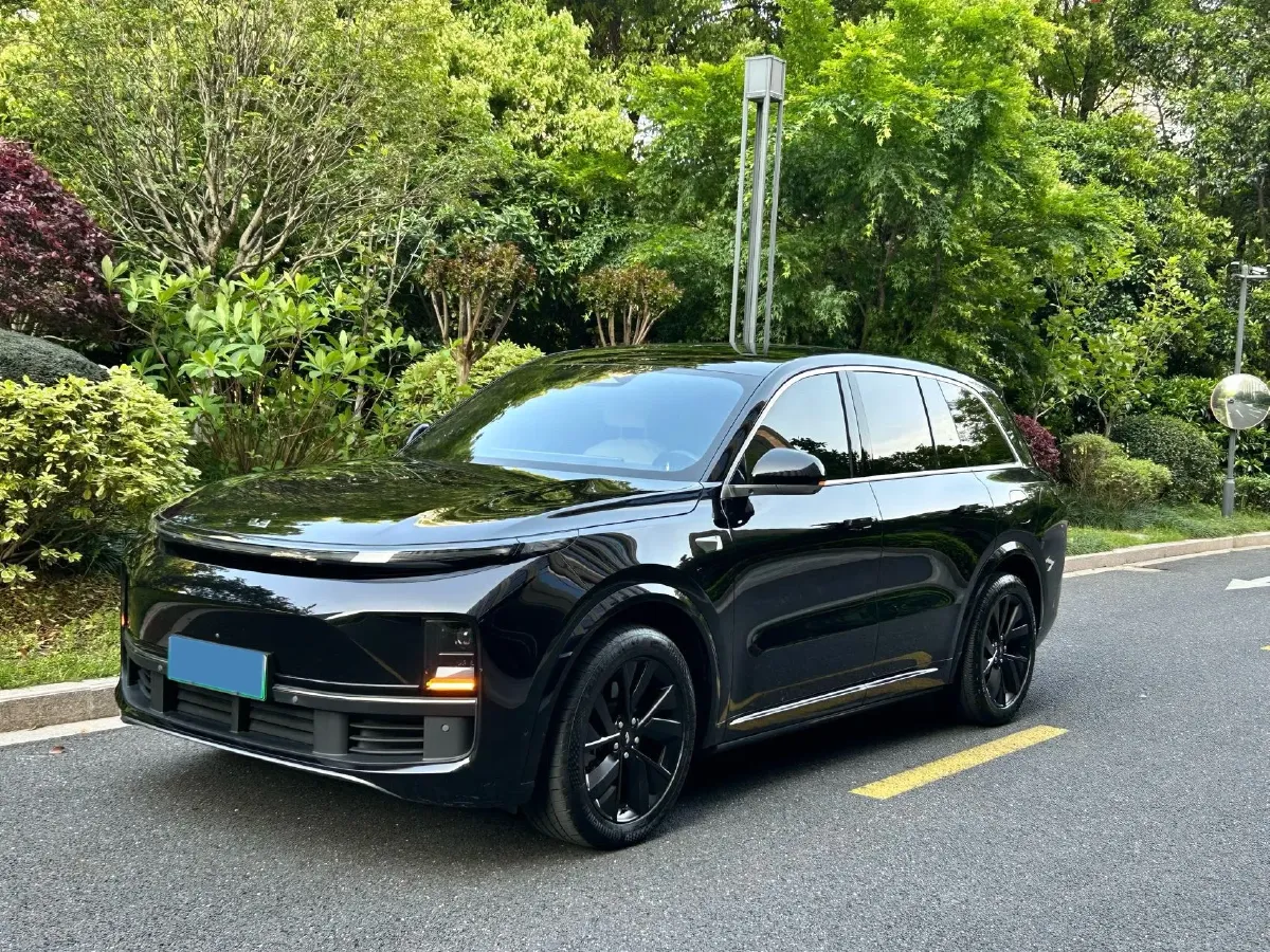 2023 Li L8 Range Extended 154HP REEV 40.9KWH,autocango,china used car exporter,china ev exporter,chinese used car exporter,chinese used ev exporter