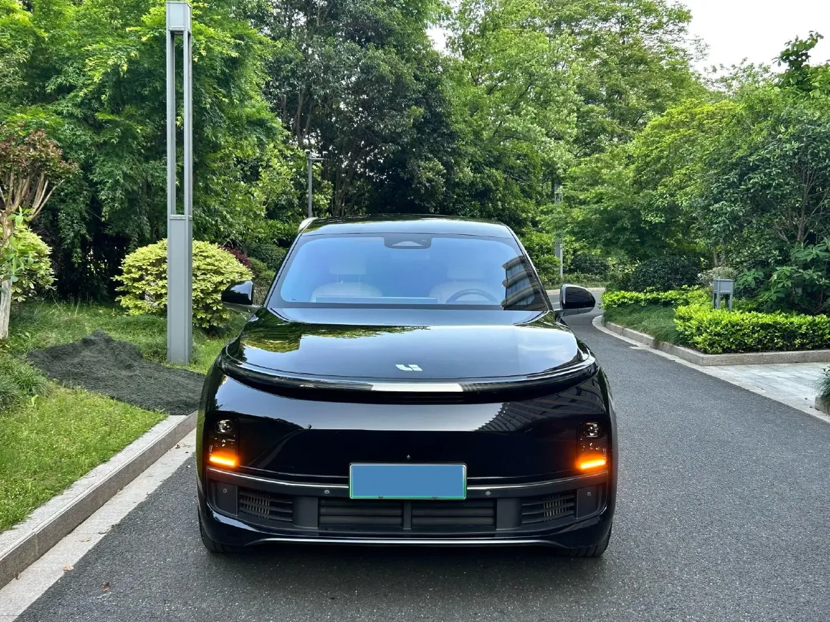 2023 Li L8 Range Extended 154HP REEV 40.9KWH,autocango,china used car exporter,china ev exporter,chinese used car exporter,chinese used ev exporter