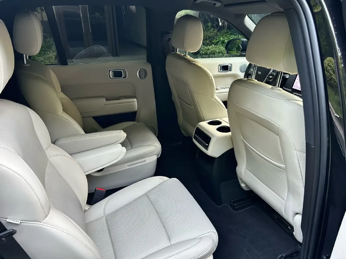 2023 Li L8 Range Extended 154HP REEV 40.9KWH,autocango,china used car exporter,china ev exporter,chinese used car exporter,chinese used ev exporter