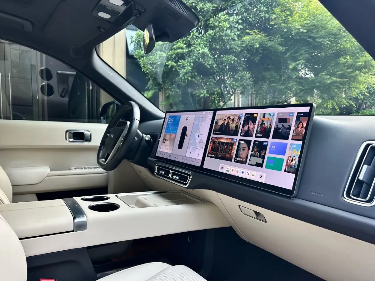 2023 Li L8 Range Extended 154HP REEV 40.9KWH,autocango,china used car exporter,china ev exporter,chinese used car exporter,chinese used ev exporter