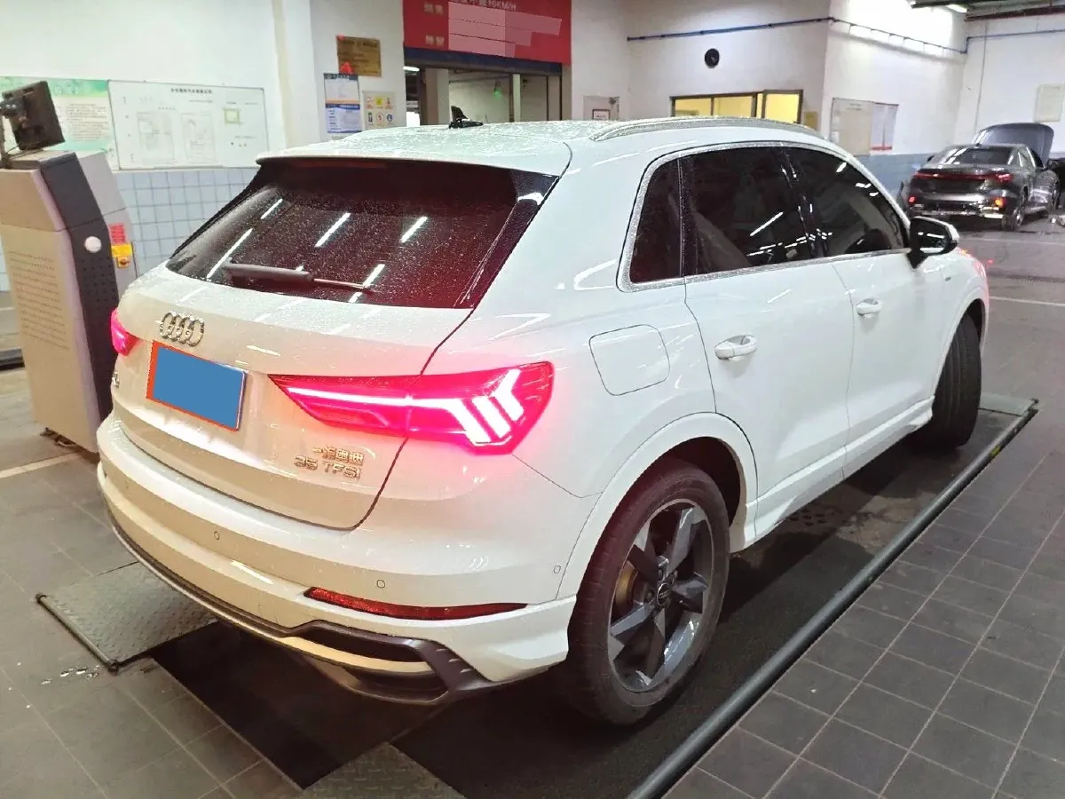 2022 Audi Q3 1.4T 150HP L4 7DCT,autocango,china used car exporter,china ev exporter,chinese used car exporter,chinese used ev exporter