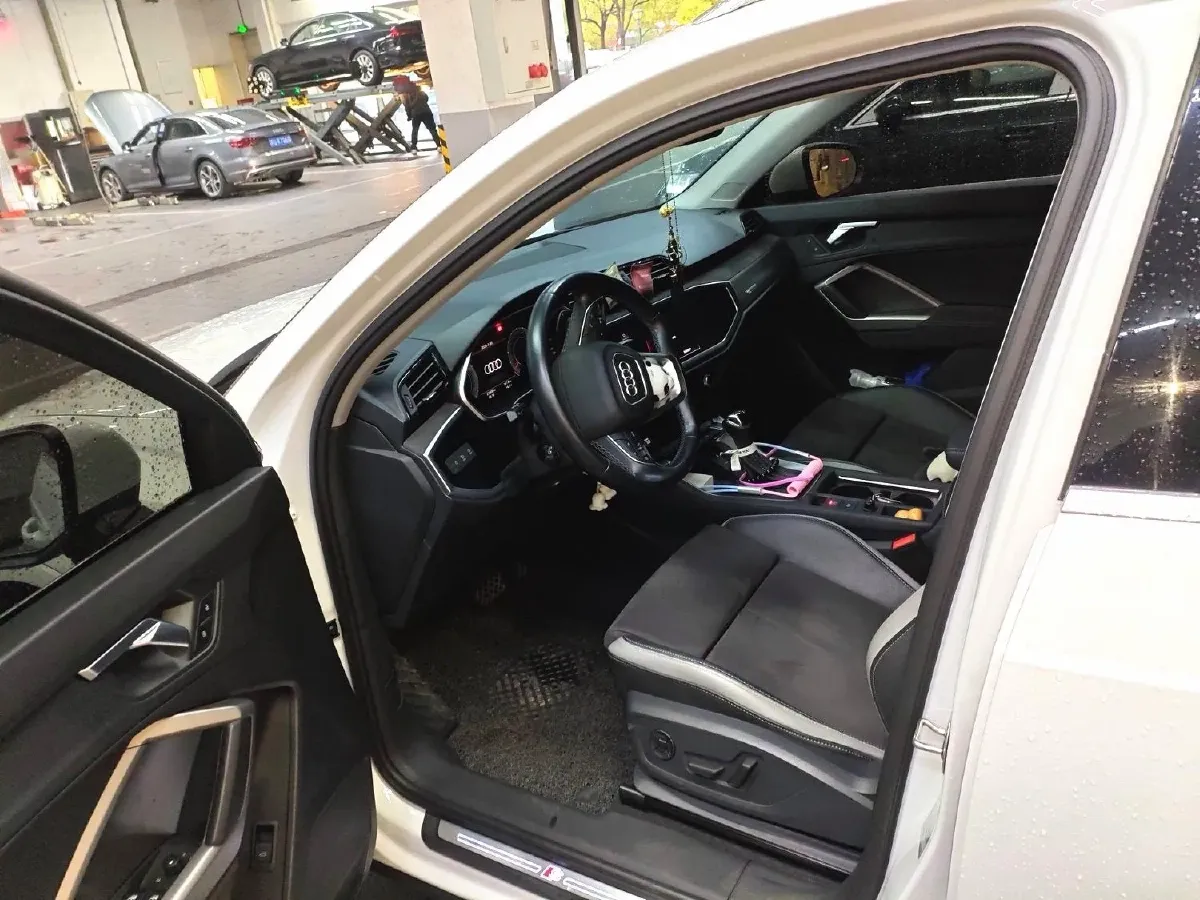 2022 Audi Q3 1.4T 150HP L4 7DCT,autocango,china used car exporter,china ev exporter,chinese used car exporter,chinese used ev exporter