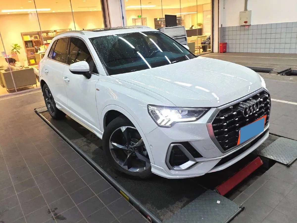 2022 Audi Q3 1.4T 150HP L4 7DCT,autocango,china used car exporter,china ev exporter,chinese used car exporter,chinese used ev exporter