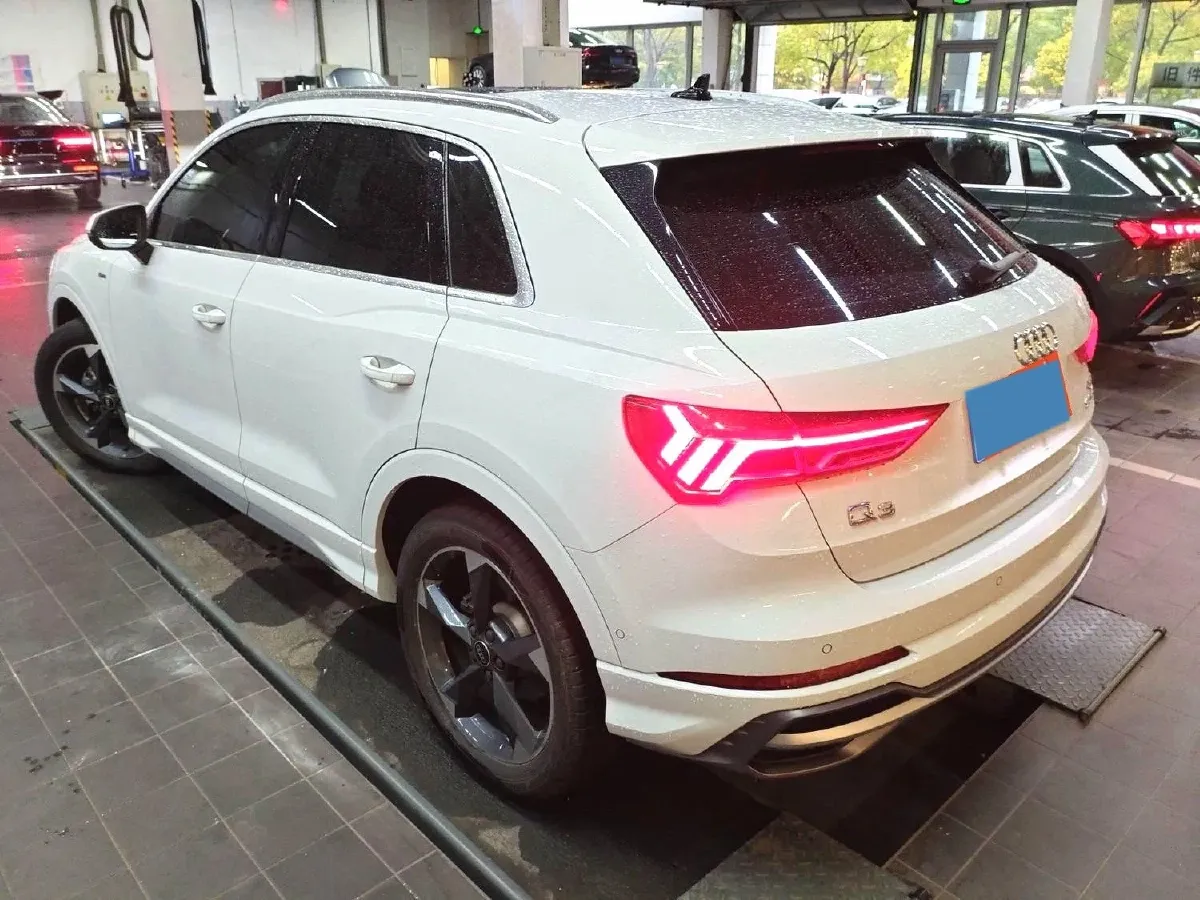 2022 Audi Q3 1.4T 150HP L4 7DCT,autocango,china used car exporter,china ev exporter,chinese used car exporter,chinese used ev exporter