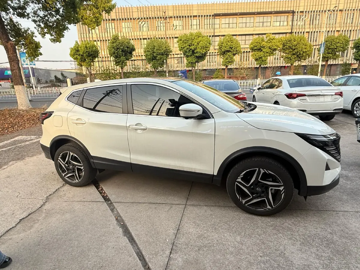 2025 Nissan Qashqai 2.0L 151HP L4 CVT,autocango,china used car exporter,china ev exporter,chinese used car exporter,chinese used ev exporter