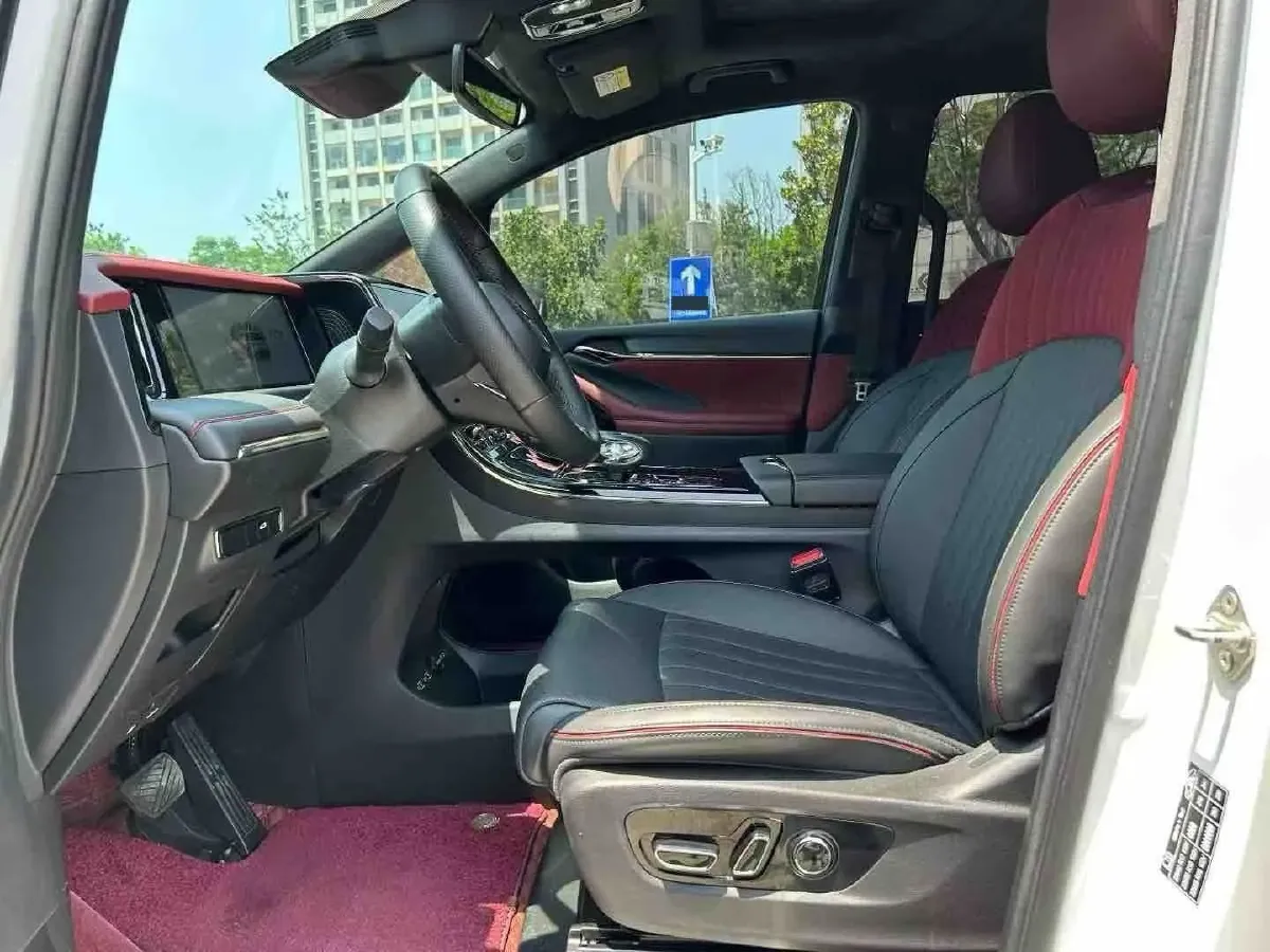 2023 GAC Trumpchi M8 2.0T 252HP L4 8AT,autocango,china used car exporter,china ev exporter,chinese used car exporter,chinese used ev exporter