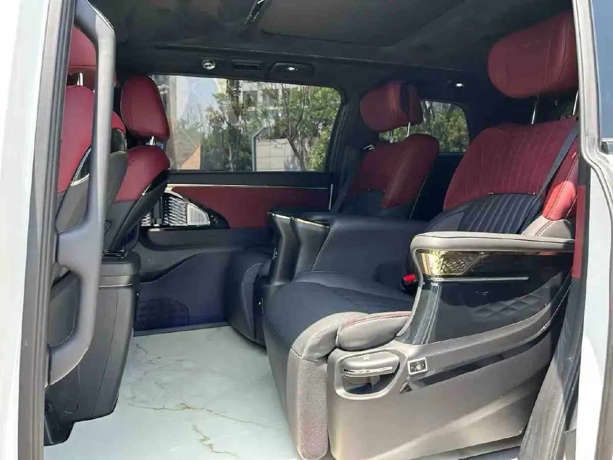 2023 GAC Trumpchi M8 2.0T 252HP L4 8AT,autocango,china used car exporter,china ev exporter,chinese used car exporter,chinese used ev exporter