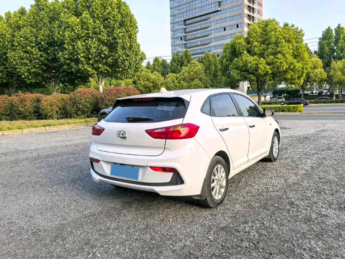 2017 Hyundai Verna RV 1.4L 100HP L4 6AT,autocango,china used car exporter,china ev exporter,chinese used car exporter,chinese used ev exporter