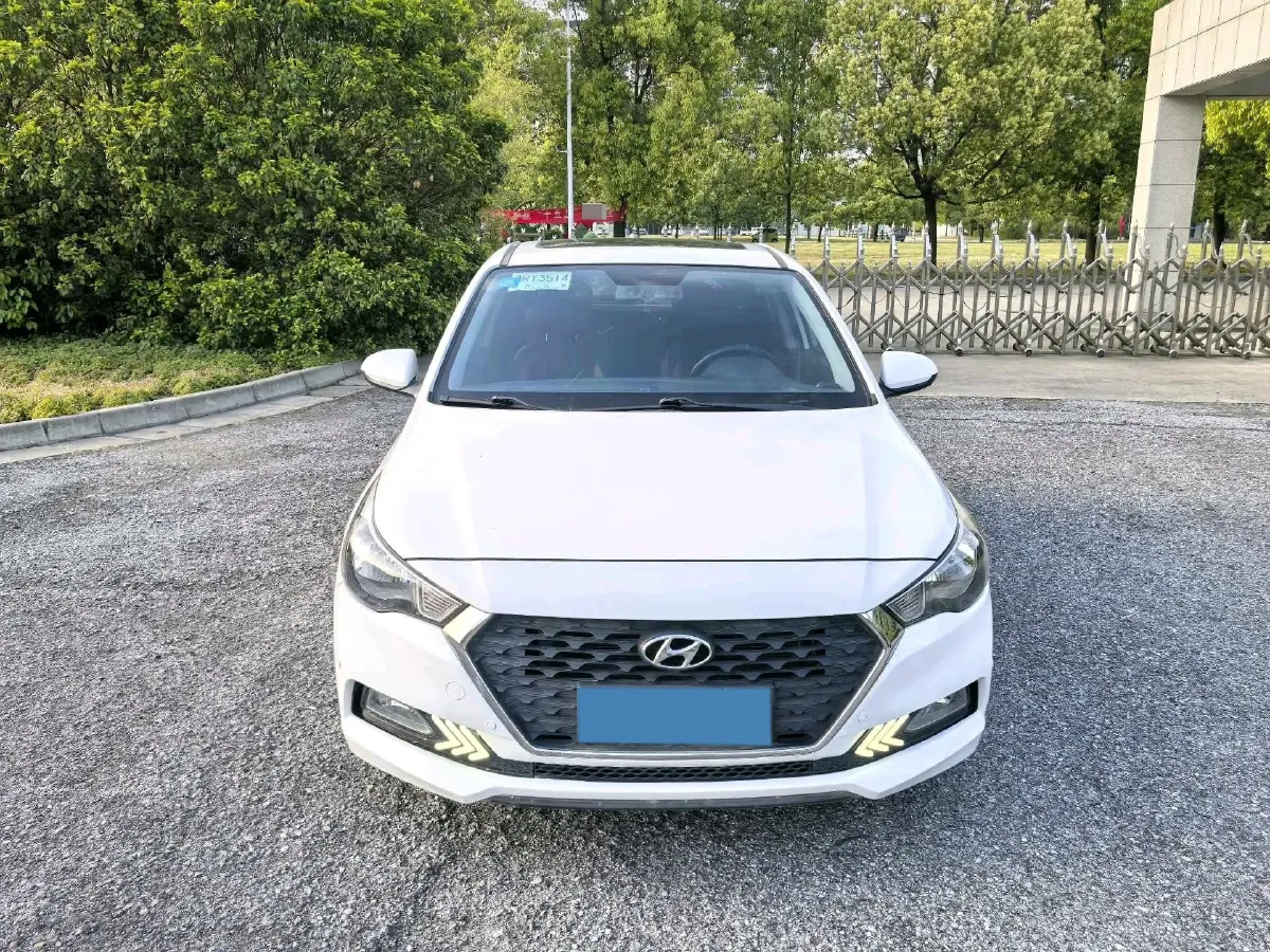 2017 Hyundai Verna RV 1.4L 100HP L4 6AT,autocango,china used car exporter,china ev exporter,chinese used car exporter,chinese used ev exporter
