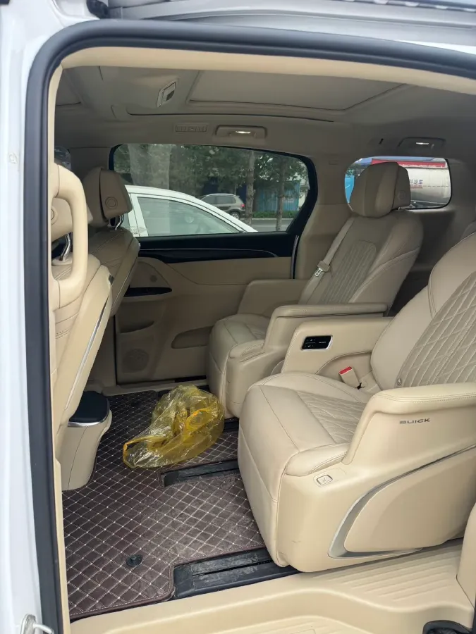 2022 Buick GL8 2.0T 237HP L4 9AT,autocango,china used car exporter,china ev exporter,chinese used car exporter,chinese used ev exporter