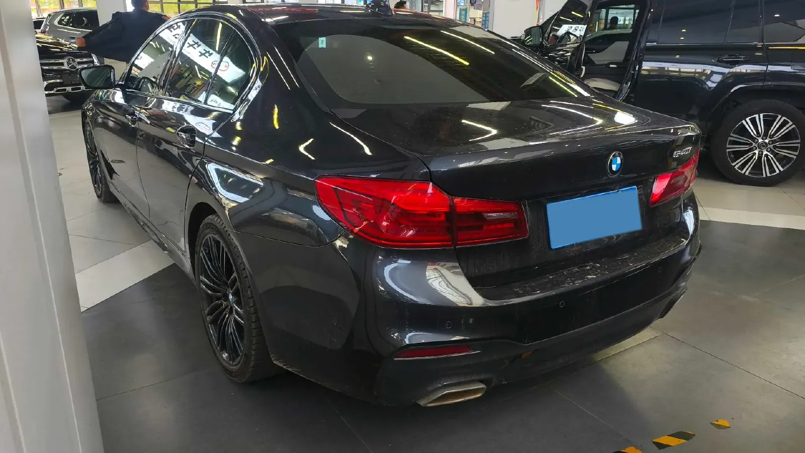 2019 BMW 5 Series 3.0T 340HP L6 8AT,autocango,china used car exporter,china ev exporter,chinese used car exporter,chinese used ev exporter