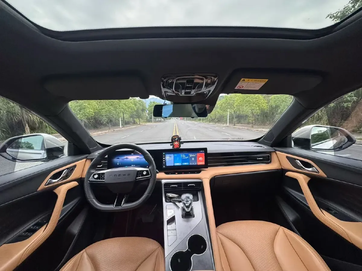 2023 Roewe RX5 1.5T 188HP L4 7DCT,autocango,china used car exporter,china ev exporter,chinese used car exporter,chinese used ev exporter