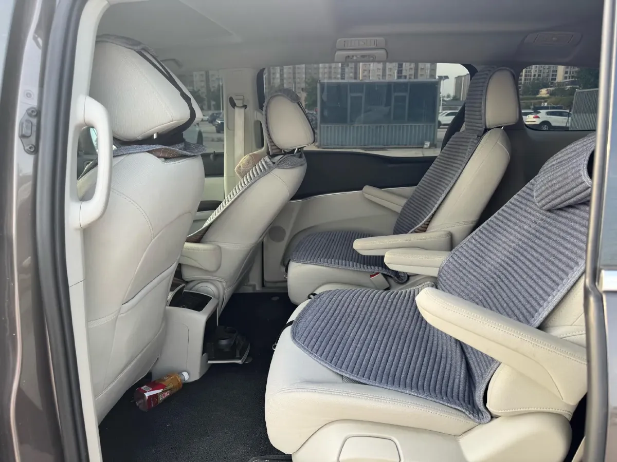 2023 Buick GL8 2.0T 237HP L4 9AT,autocango,china used car exporter,china ev exporter,chinese used car exporter,chinese used ev exporter