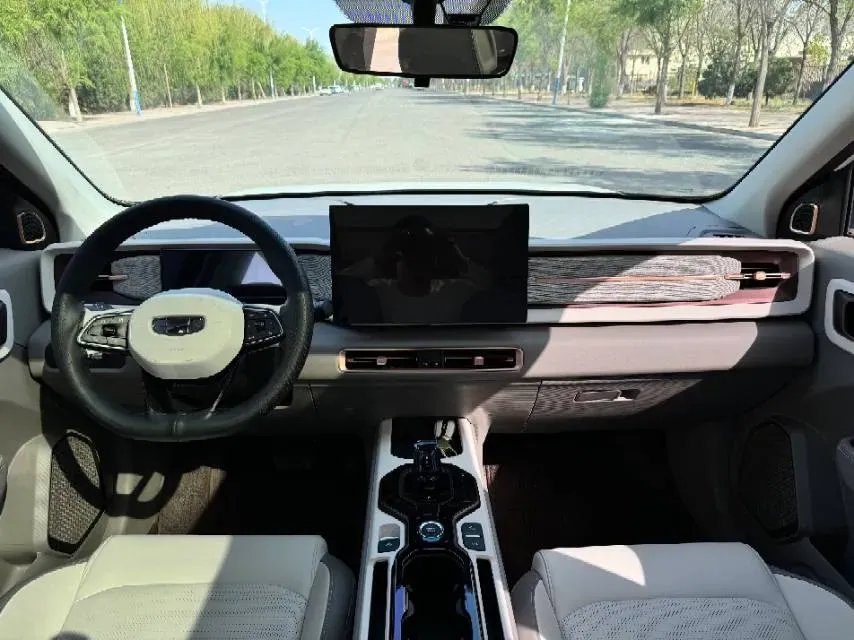 2026 Geely ICON 1.5T 181HP L4 7DCT,autocango,china used car exporter,china ev exporter,chinese used car exporter,chinese used ev exporter