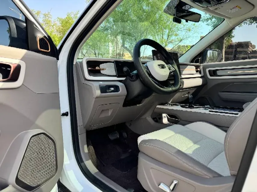 2026 Geely ICON 1.5T 181HP L4 7DCT,autocango,china used car exporter,china ev exporter,chinese used car exporter,chinese used ev exporter