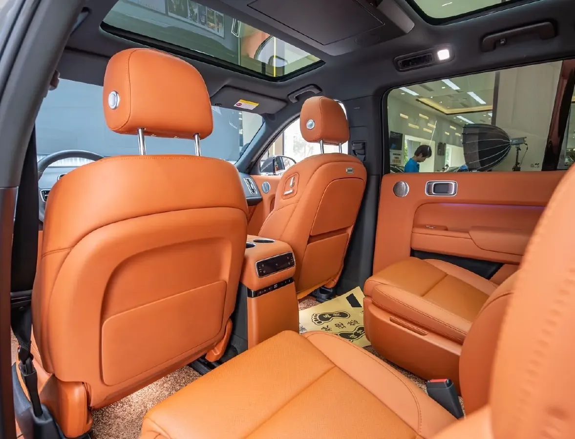 2024 Li L9 Range Extended 154HP REEV 52.3KWH,autocango,china used car exporter,china ev exporter,chinese used car exporter,chinese used ev exporter