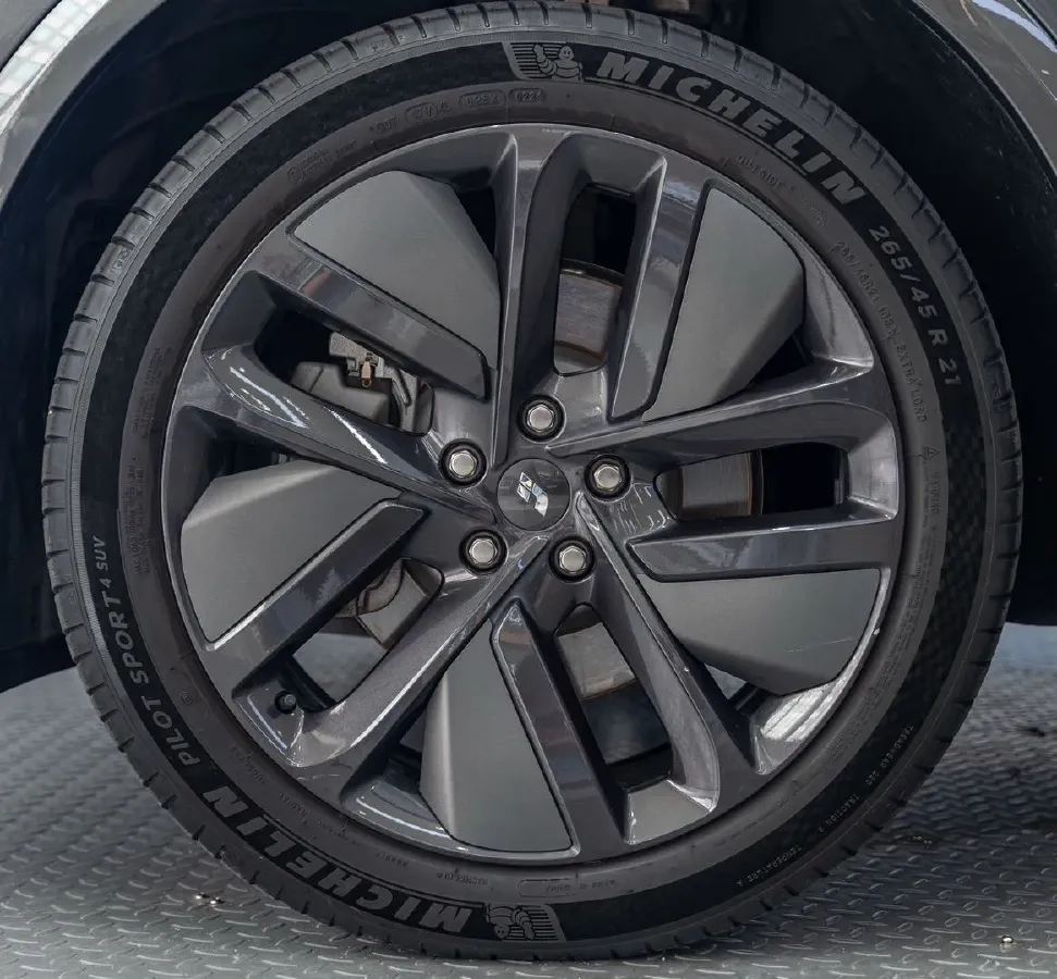 2024 Li L9 Range Extended 154HP REEV 52.3KWH,autocango,china used car exporter,china ev exporter,chinese used car exporter,chinese used ev exporter