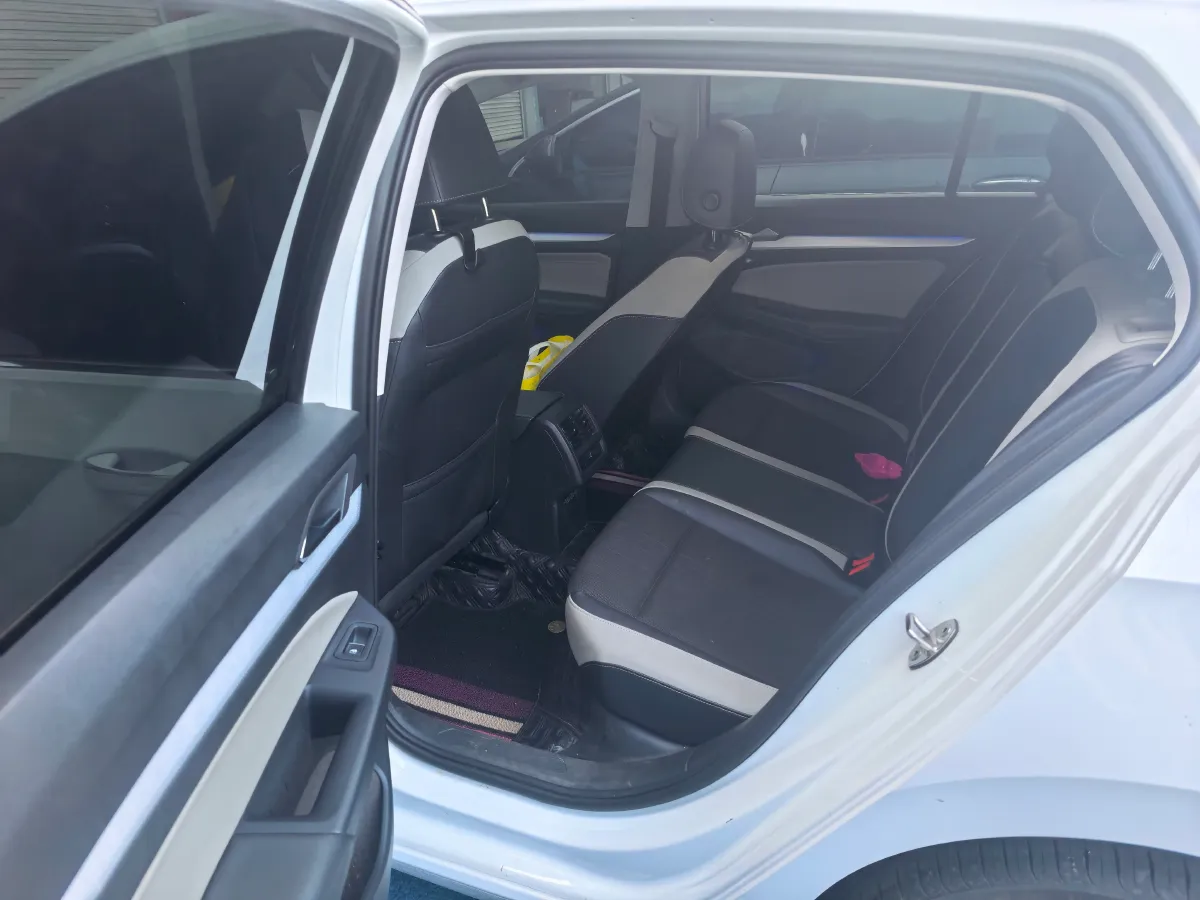 2021 Volkswagen Golf 1.4T 150HP L4 7DCT,autocango,china used car exporter,china ev exporter,chinese used car exporter,chinese used ev exporter