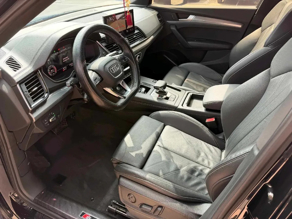 2022 Audi Q5L Sportback 2.0T 190HP L4 7DCT,autocango,china used car exporter,china ev exporter,chinese used car exporter,chinese used ev exporter