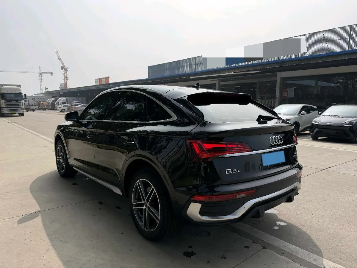 2022 Audi Q5L Sportback 2.0T 190HP L4 7DCT,autocango,china used car exporter,china ev exporter,chinese used car exporter,chinese used ev exporter