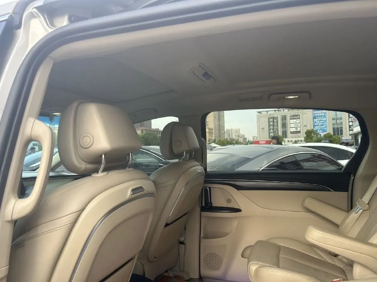 2022 Buick GL8 2.0T 237HP L4 9AT,autocango,china used car exporter,china ev exporter,chinese used car exporter,chinese used ev exporter