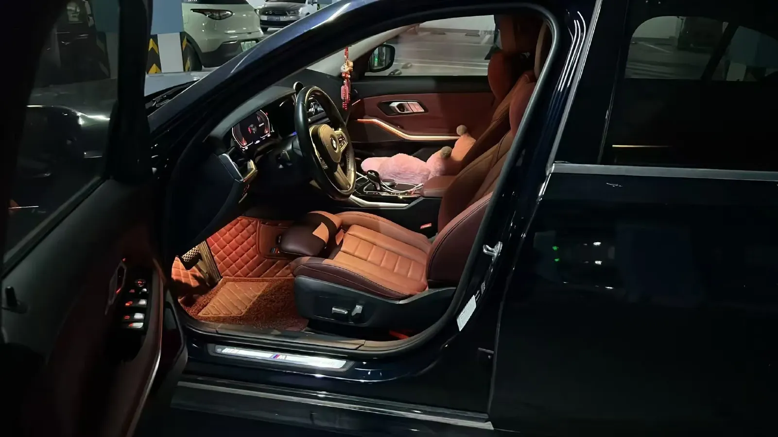 2021 BMW 3 Series 2.0T 156HP L4 8AT,autocango,china used car exporter,china ev exporter,chinese used car exporter,chinese used ev exporter