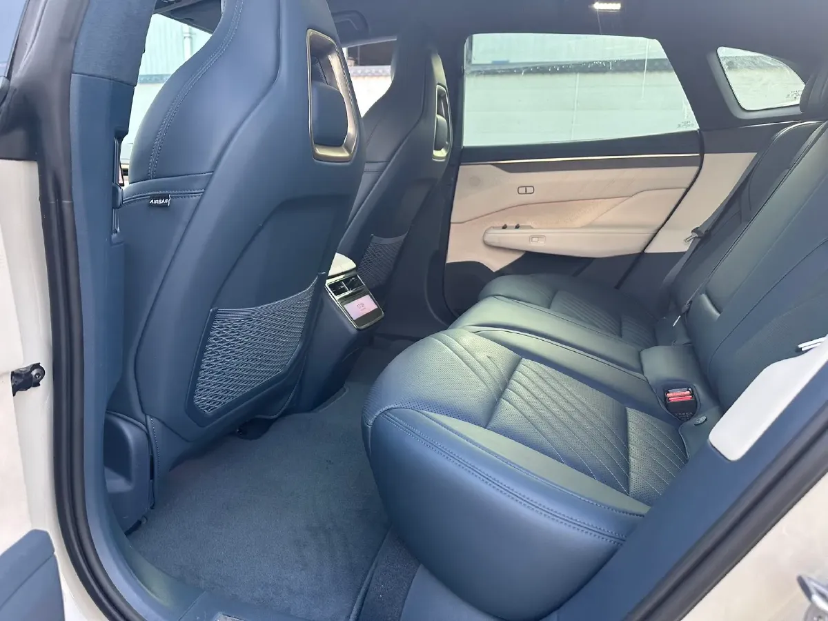 2025 Zeekr 001 BEV 95KWH,autocango,china used car exporter,china ev exporter,chinese used car exporter,chinese used ev exporter