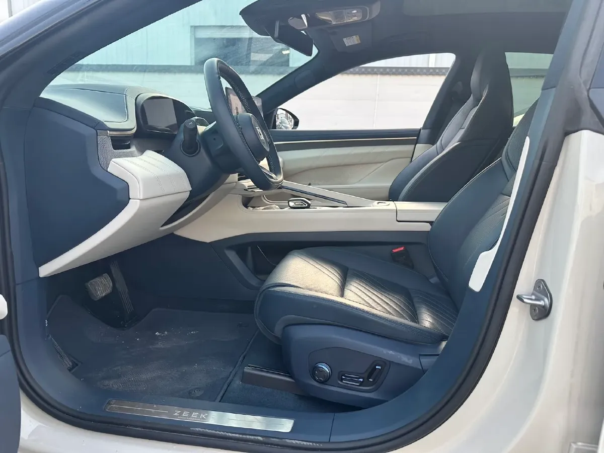 2025 Zeekr 001 BEV 95KWH,autocango,china used car exporter,china ev exporter,chinese used car exporter,chinese used ev exporter