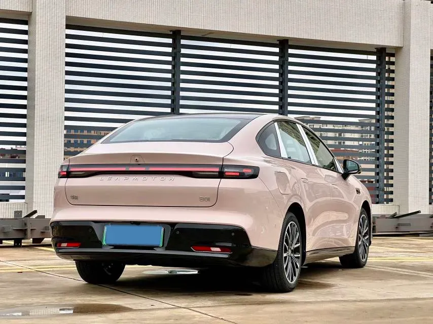 2025 Leapmotor B01 BEV,autocango,china used car exporter,china ev exporter,chinese used car exporter,chinese used ev exporter