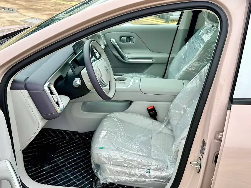 2025 Leapmotor B01 BEV,autocango,china used car exporter,china ev exporter,chinese used car exporter,chinese used ev exporter