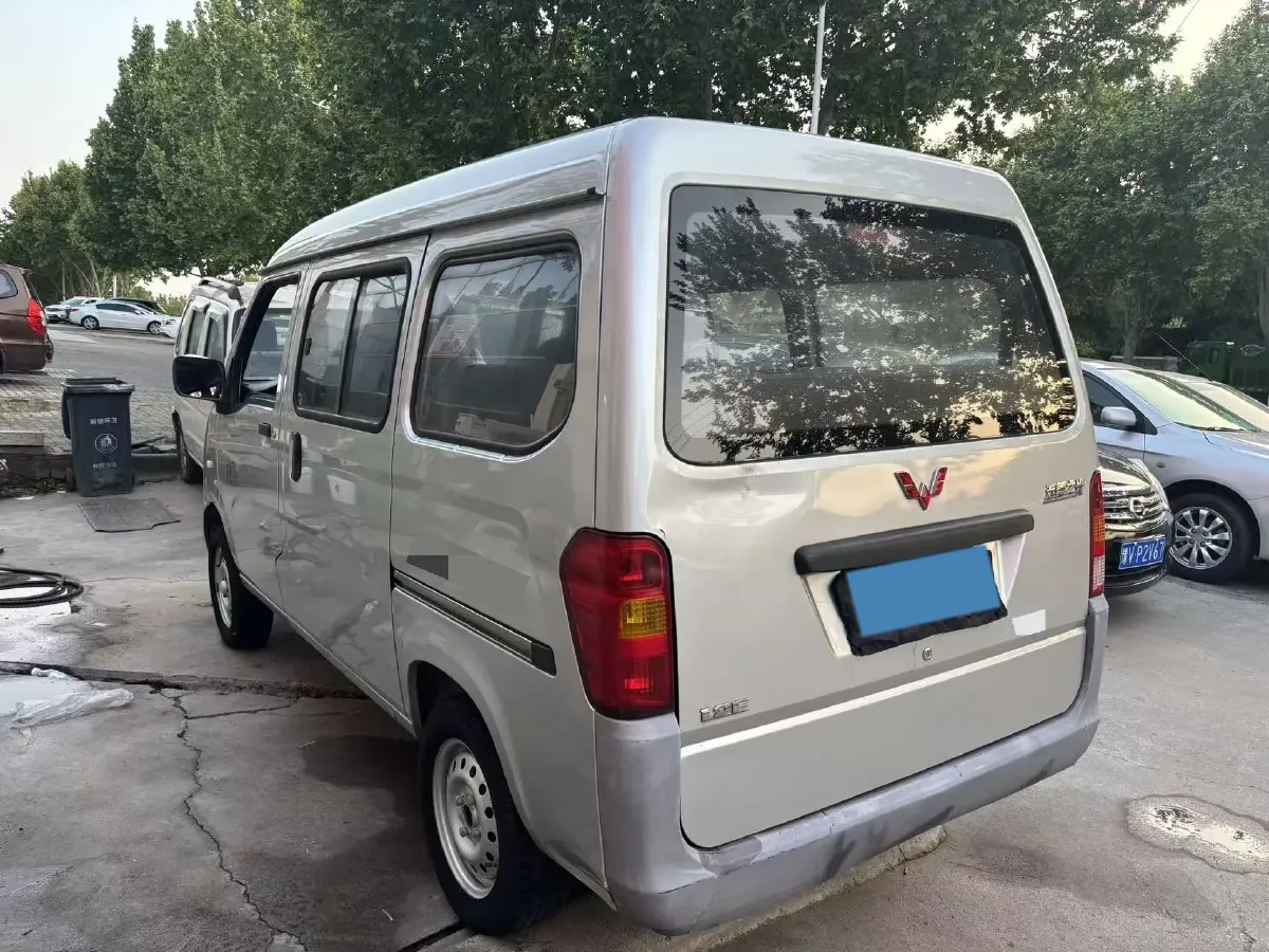 2020 WuLing ZhiGuang 1.2L 76HP L4 5MT,autocango,china used car exporter,china ev exporter,chinese used car exporter,chinese used ev exporter