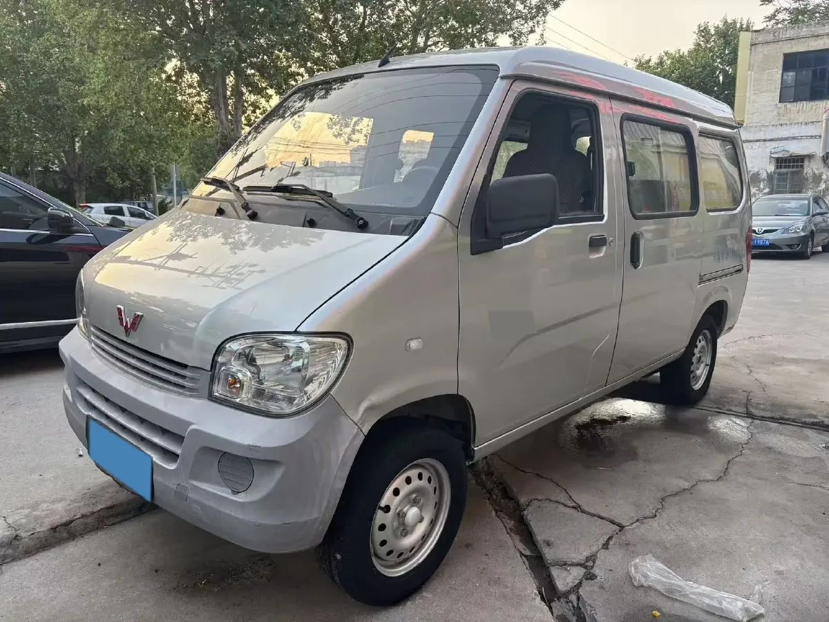 2020 WuLing ZhiGuang 1.2L 76HP L4 5MT,autocango,china used car exporter,china ev exporter,chinese used car exporter,chinese used ev exporter
