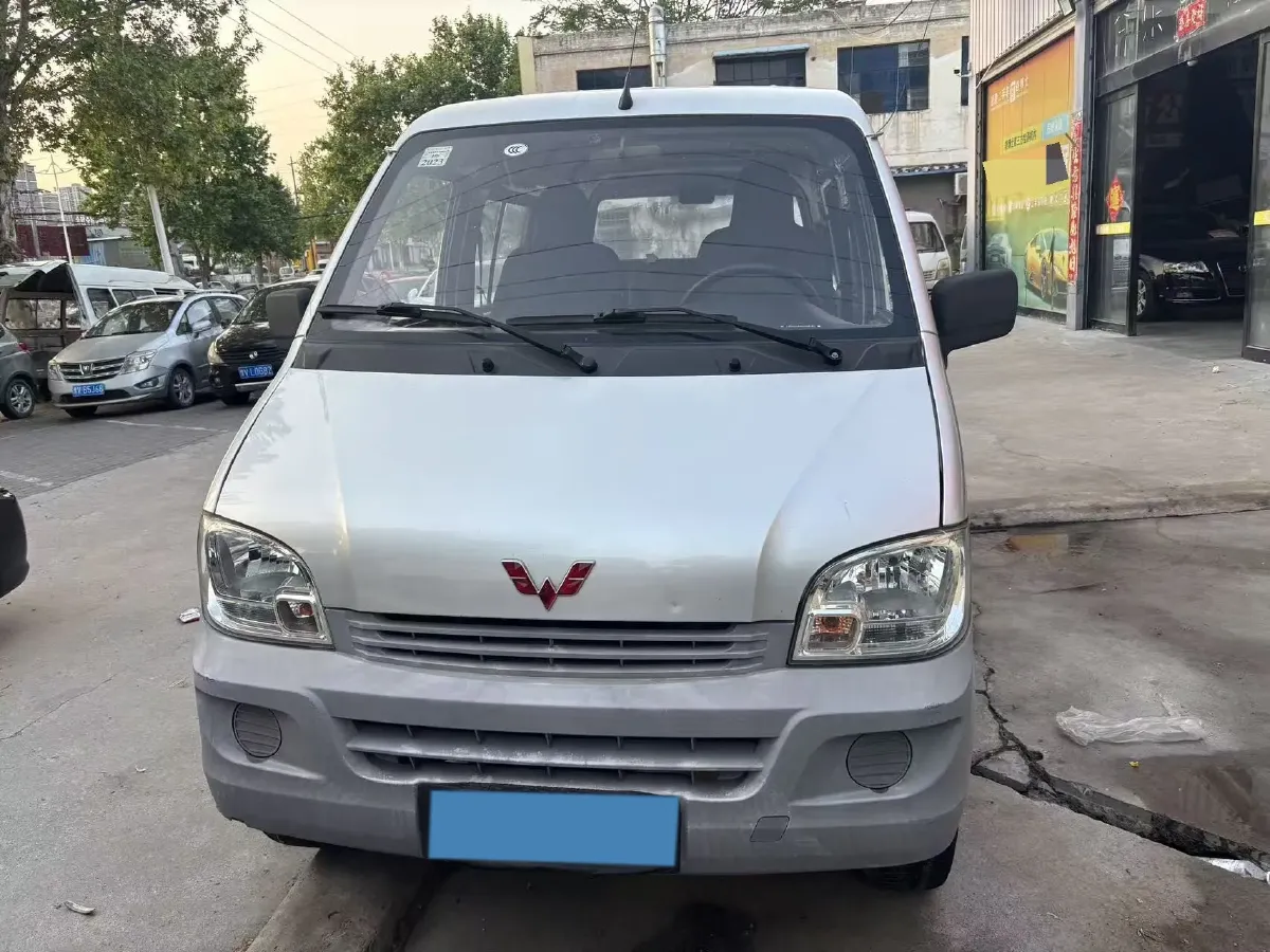 2020 WuLing ZhiGuang 1.2L 76HP L4 5MT,autocango,china used car exporter,china ev exporter,chinese used car exporter,chinese used ev exporter