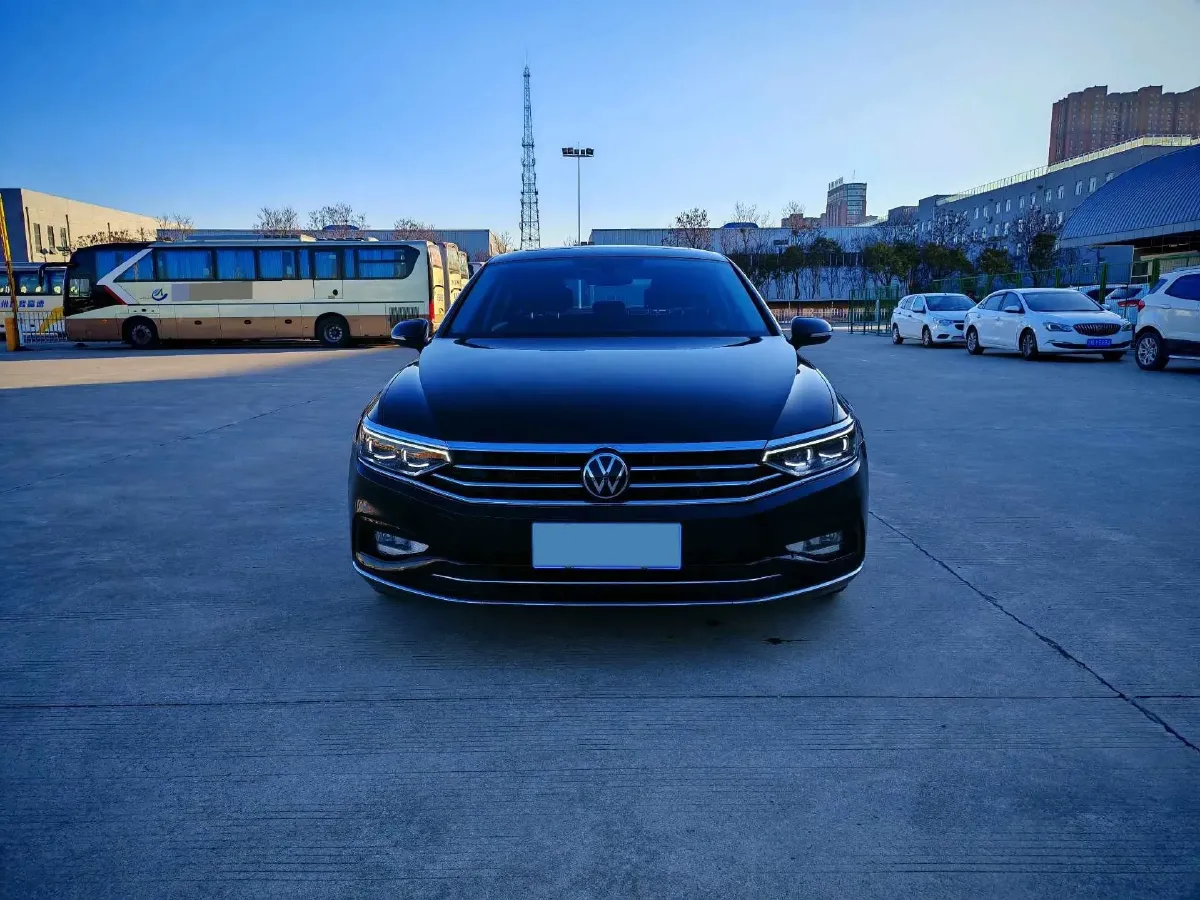 2020 Volkswagen Magotan 2.0T 186HP L4 7DCT,autocango,china used car exporter,china ev exporter,chinese used car exporter,chinese used ev exporter
