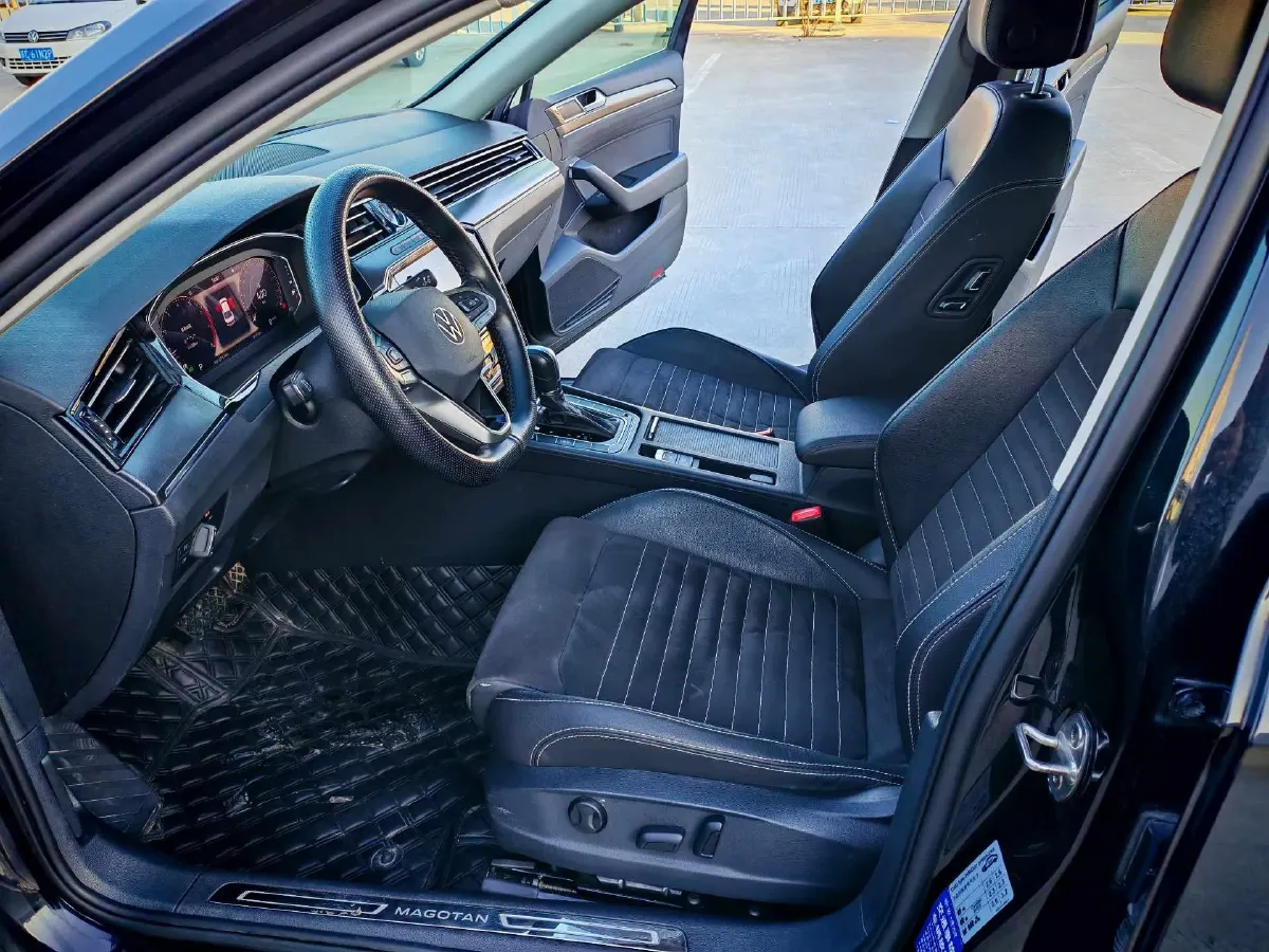 2020 Volkswagen Magotan 2.0T 186HP L4 7DCT,autocango,china used car exporter,china ev exporter,chinese used car exporter,chinese used ev exporter