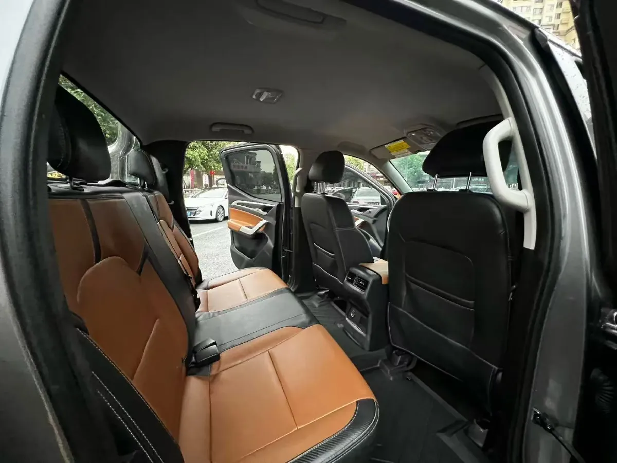 2022 MAXUS T70 2.0T 163HP L4 6AT,autocango,china used car exporter,china ev exporter,chinese used car exporter,chinese used ev exporter