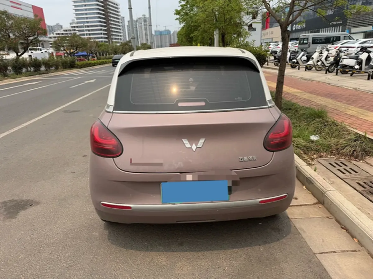 2023 WuLing BinGuo BEV 31.9KWH,autocango,china used car exporter,china ev exporter,chinese used car exporter,chinese used ev exporter