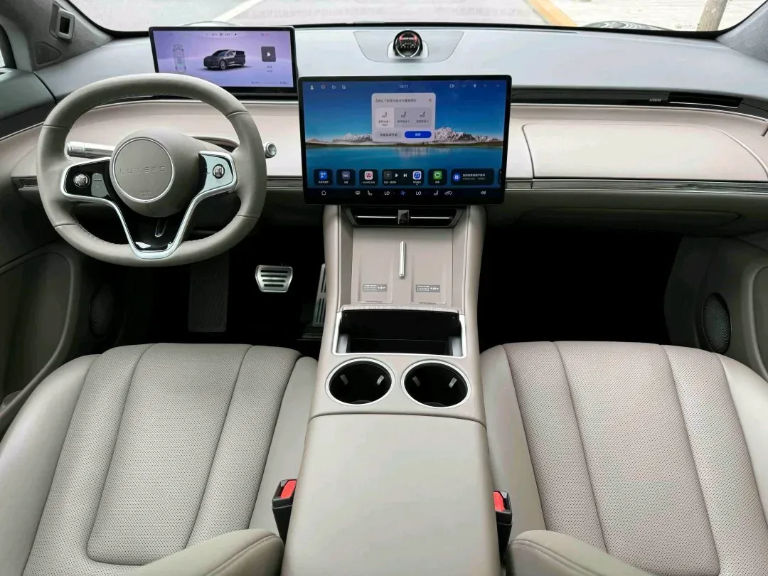 2025 Luxeed R7 REEV 156HP REEV 37KWH,autocango,china used car exporter,china ev exporter,chinese used car exporter,chinese used ev exporter