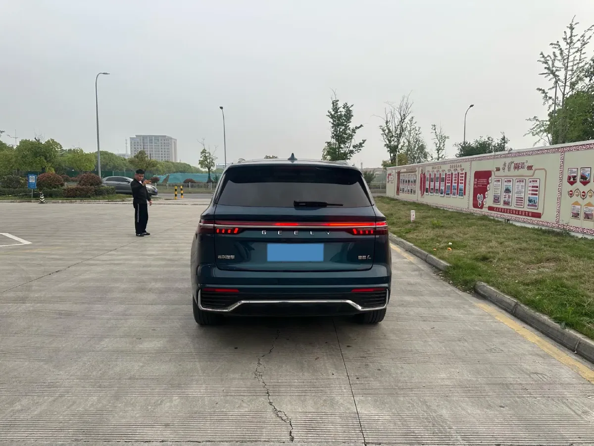 2021 Geely Monjaro 2.0T 218HP L4 7DCT,autocango,china used car exporter,china ev exporter,chinese used car exporter,chinese used ev exporter