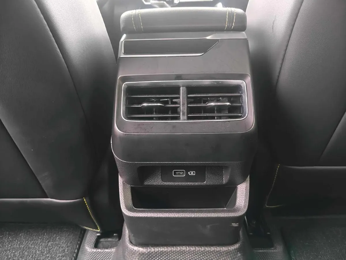 2023 Geely Preface 1.5T 181HP L4 7DCT,autocango,china used car exporter,china ev exporter,chinese used car exporter,chinese used ev exporter