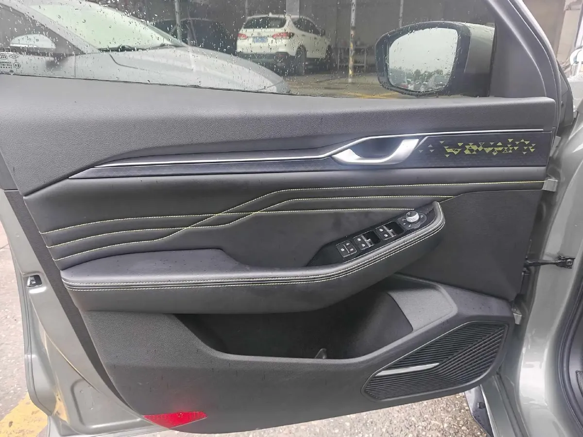 2023 Geely Preface 1.5T 181HP L4 7DCT,autocango,china used car exporter,china ev exporter,chinese used car exporter,chinese used ev exporter