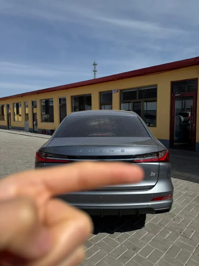2023 Roewe i5 1.5L 129HP L4 5MT,autocango,china used car exporter,china ev exporter,chinese used car exporter,chinese used ev exporter