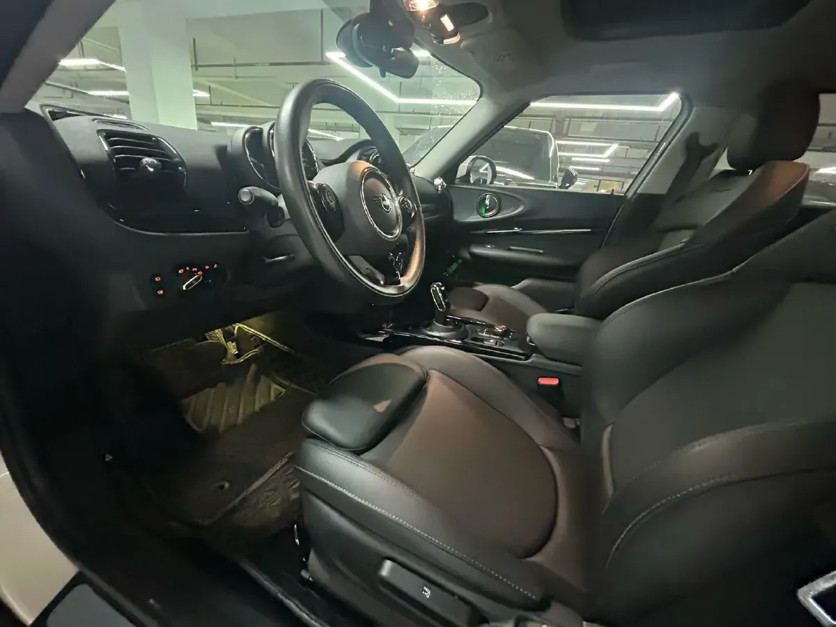 2021 MINI CLUBMAN 1.5T 102HP L3 7DCT,autocango,china used car exporter,china ev exporter,chinese used car exporter,chinese used ev exporter