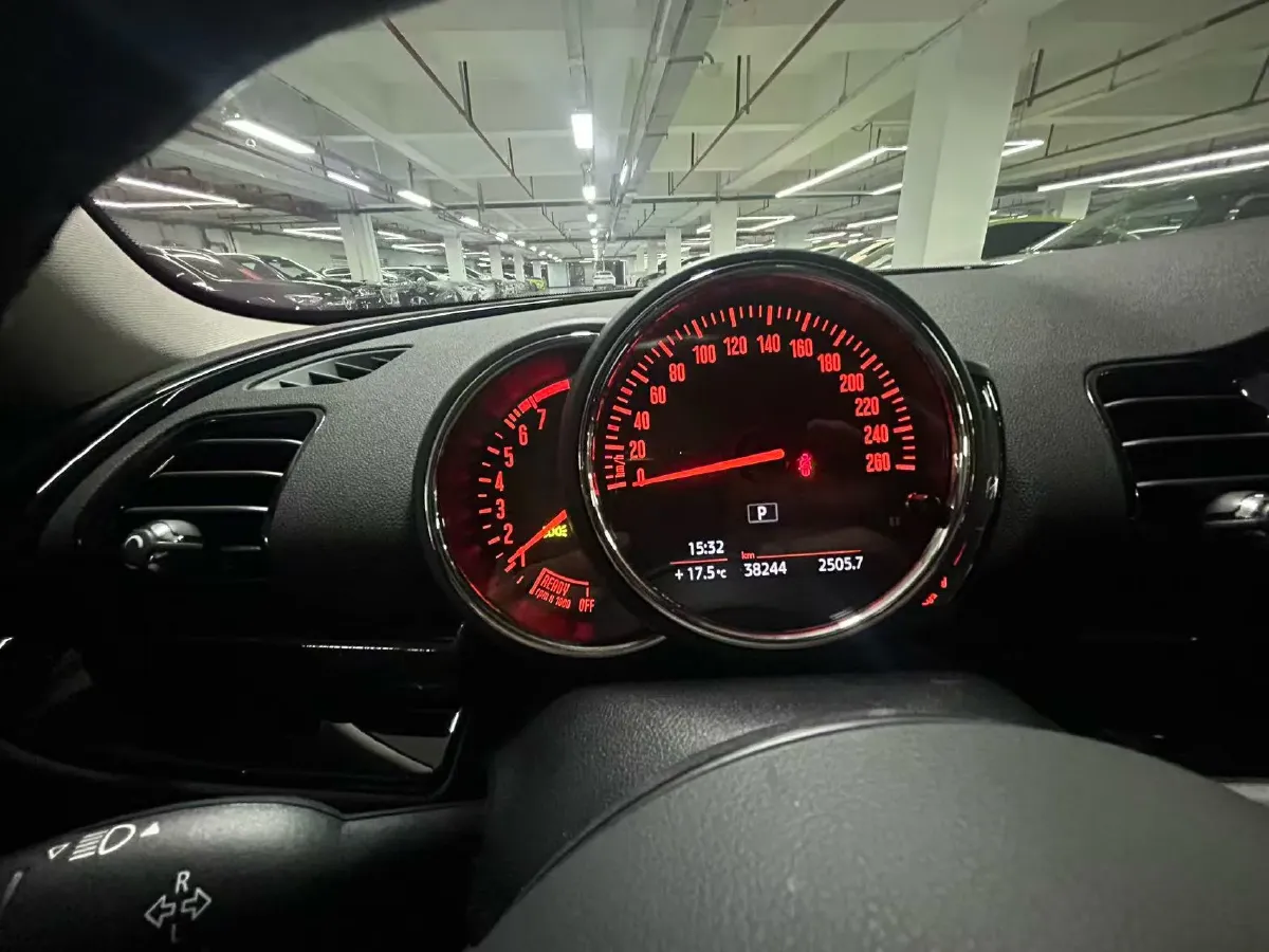 2021 MINI CLUBMAN 1.5T 102HP L3 7DCT,autocango,china used car exporter,china ev exporter,chinese used car exporter,chinese used ev exporter