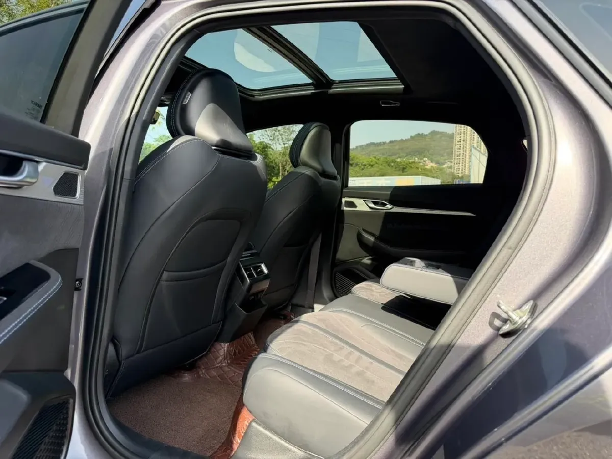 2025 Geely Preface 2.0T 238HP L4 8AT,autocango,china used car exporter,china ev exporter,chinese used car exporter,chinese used ev exporter