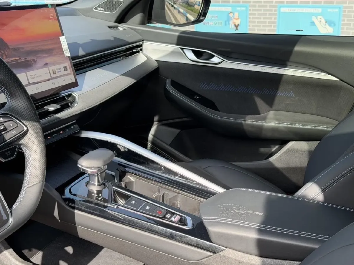 2025 Geely Preface 2.0T 238HP L4 8AT,autocango,china used car exporter,china ev exporter,chinese used car exporter,chinese used ev exporter