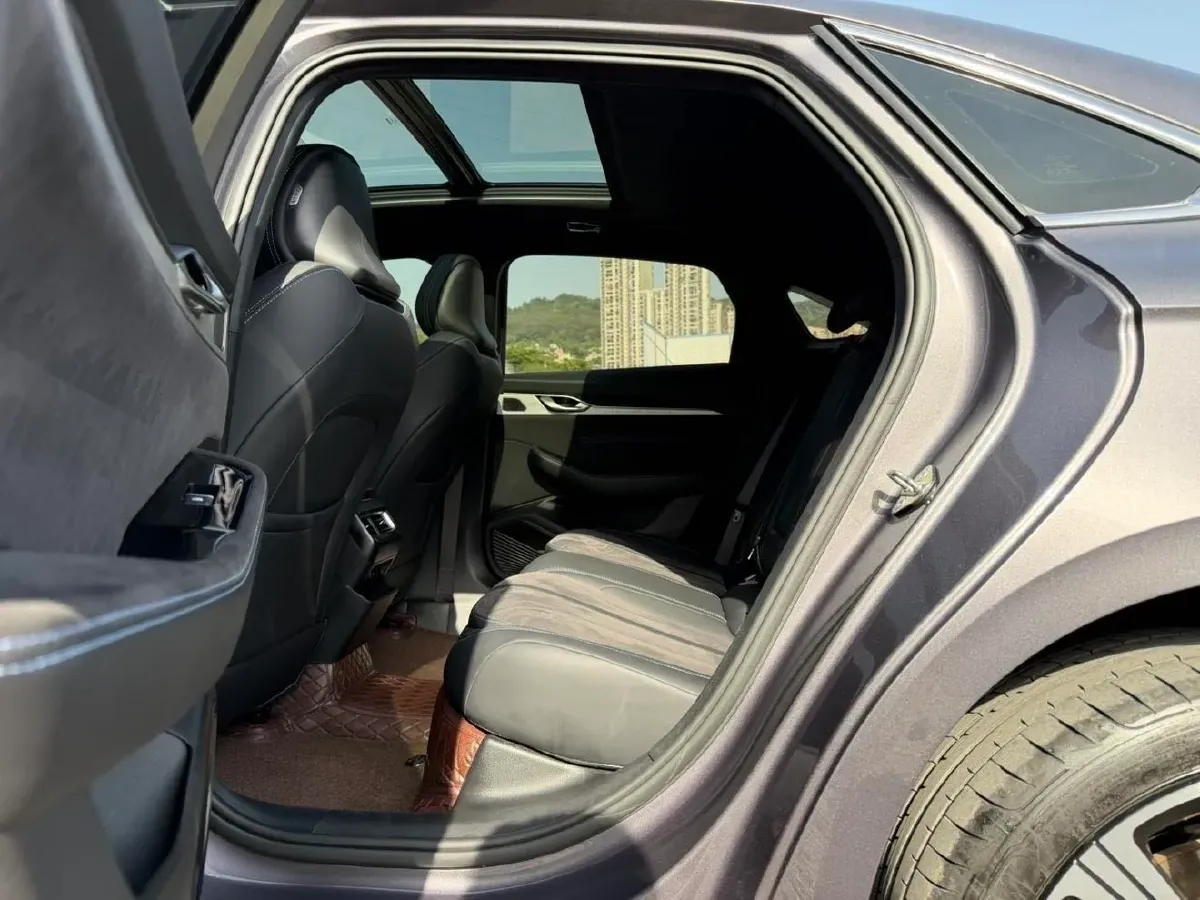 2025 Geely Preface 2.0T 238HP L4 8AT,autocango,china used car exporter,china ev exporter,chinese used car exporter,chinese used ev exporter