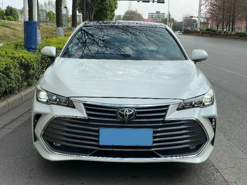 2019 Toyota Avalon 2.5L 209HP L4 8AT,autocango,china used car exporter,china ev exporter,chinese used car exporter,chinese used ev exporter